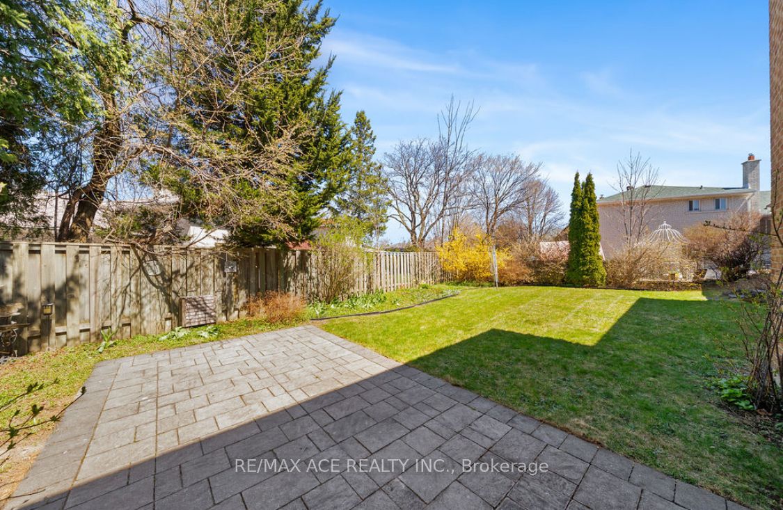 6 Oldborough Circle