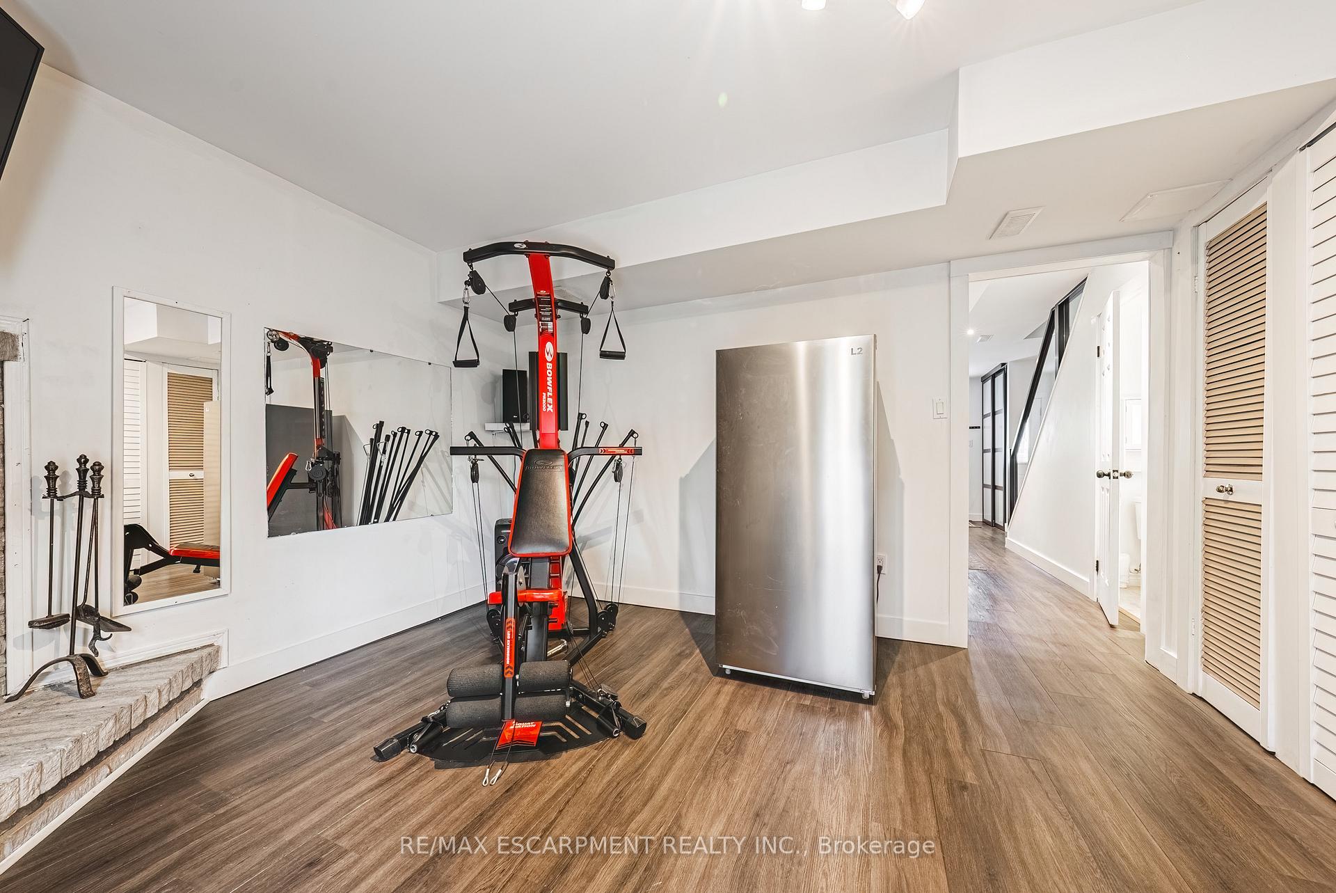 3 Bedrooms Condo at 1155 Paramount, Hamilton For sale