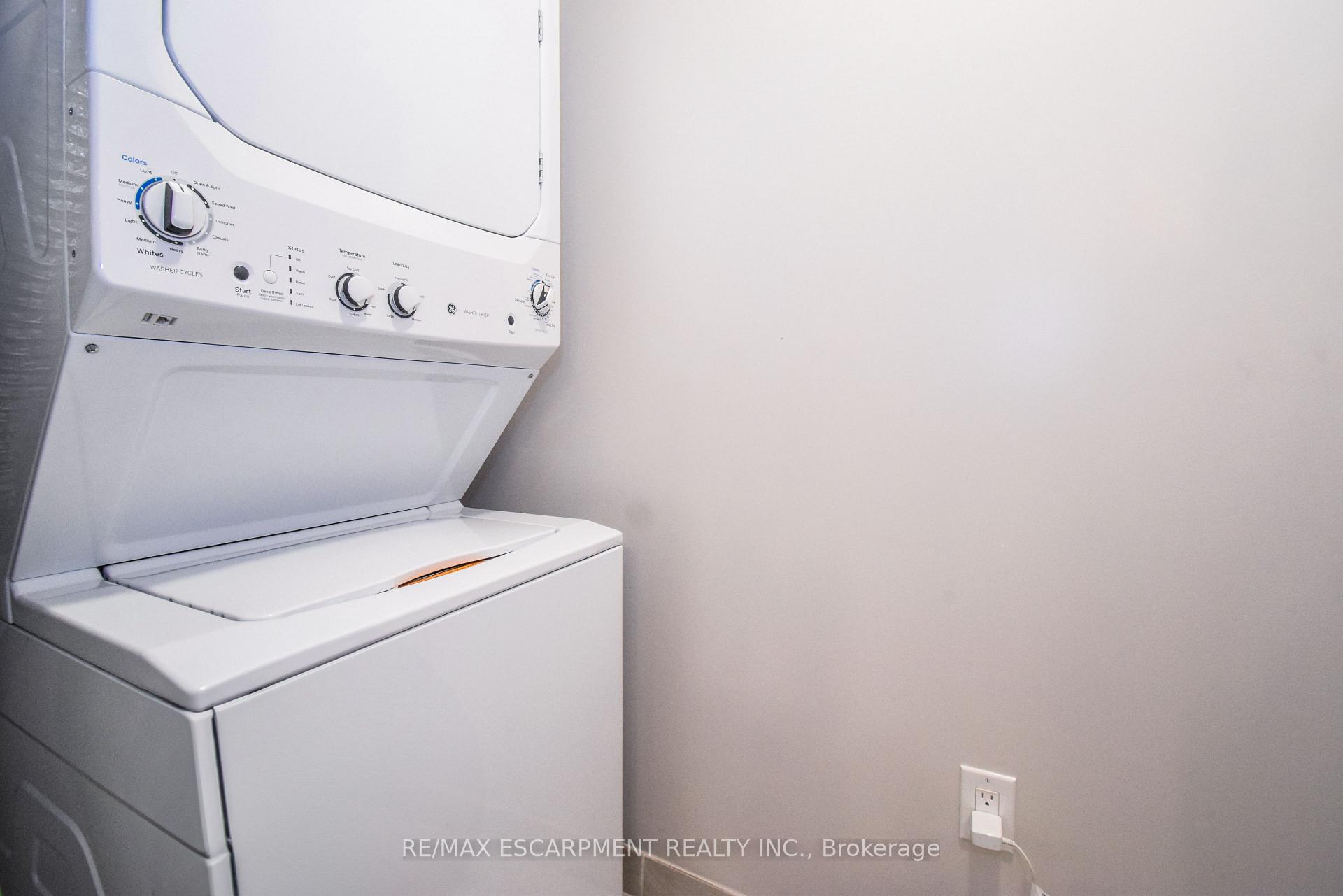 1 Bedroom Condo at 118 King,  Hamilton For sale