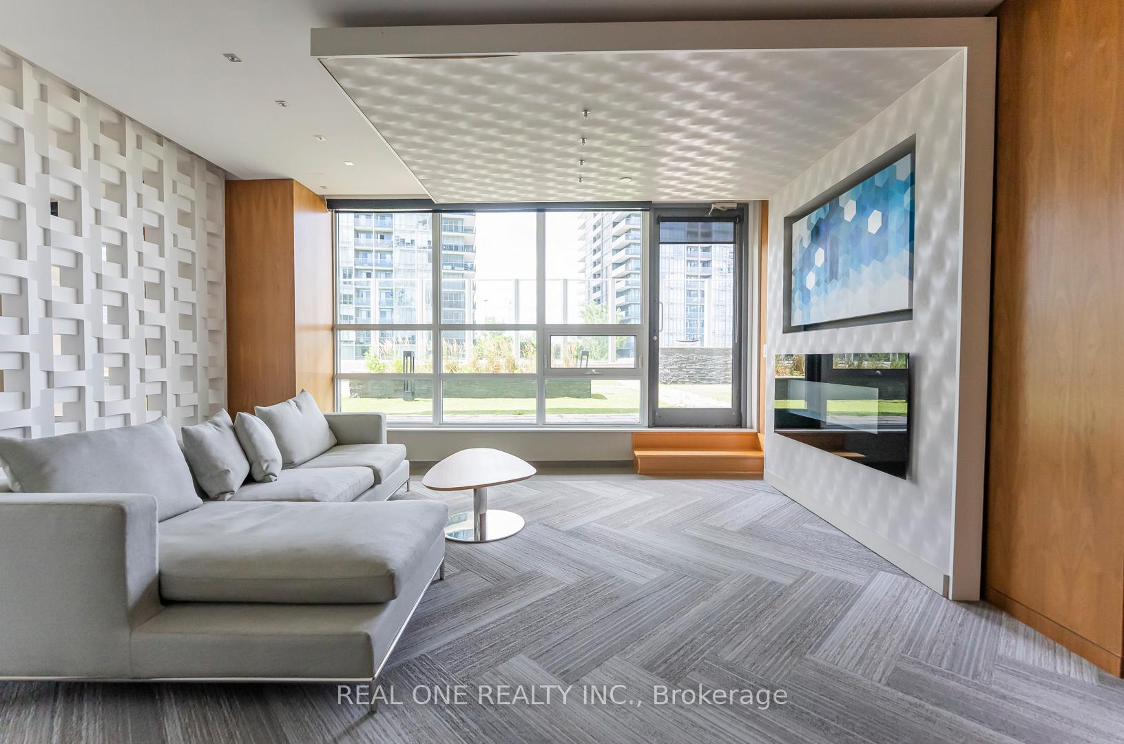 1 Bedroom Condo at 36 Park Lawn, Toronto For sale
