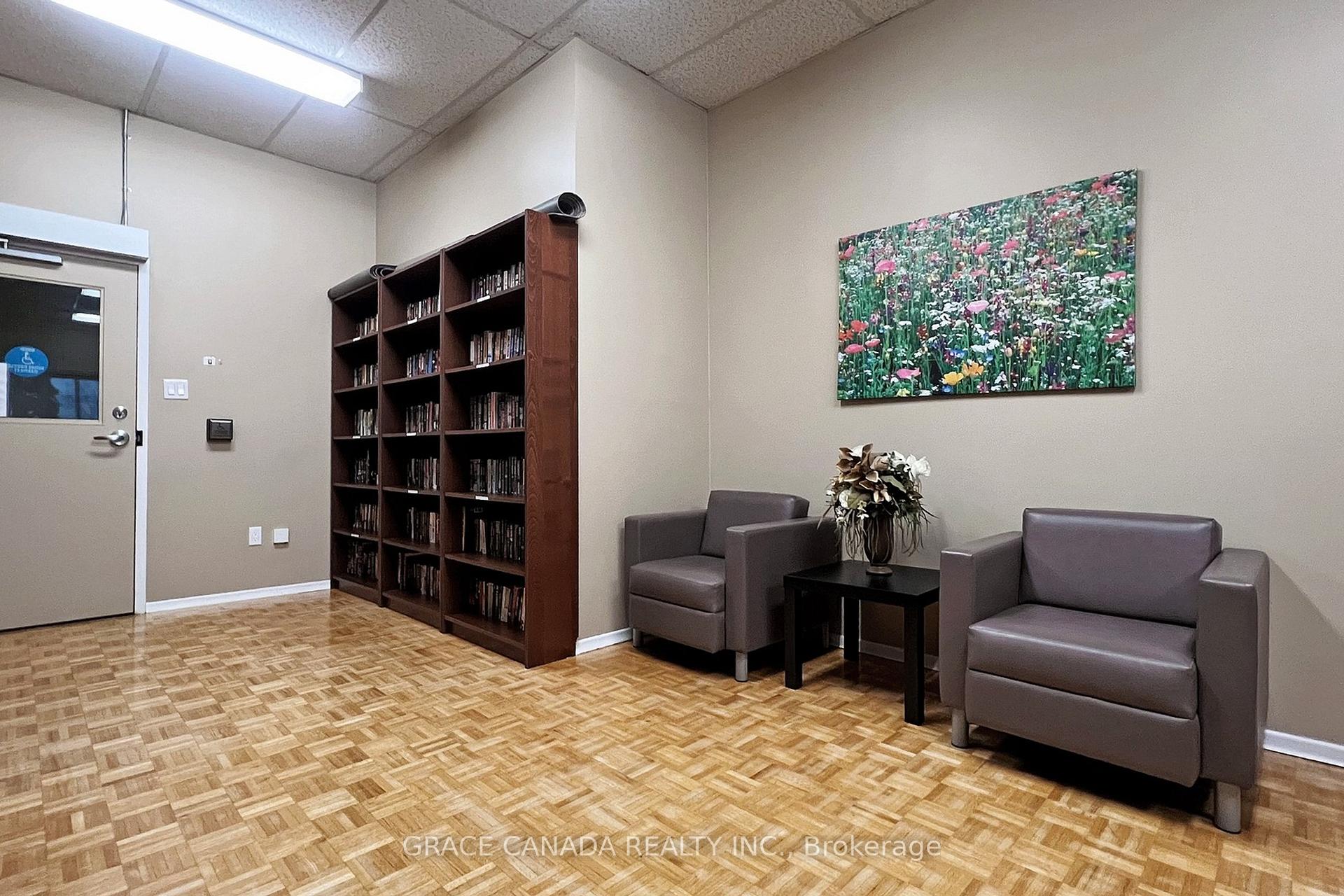 2 Bedrooms Condo at 10 Dean Park, Toronto For sale