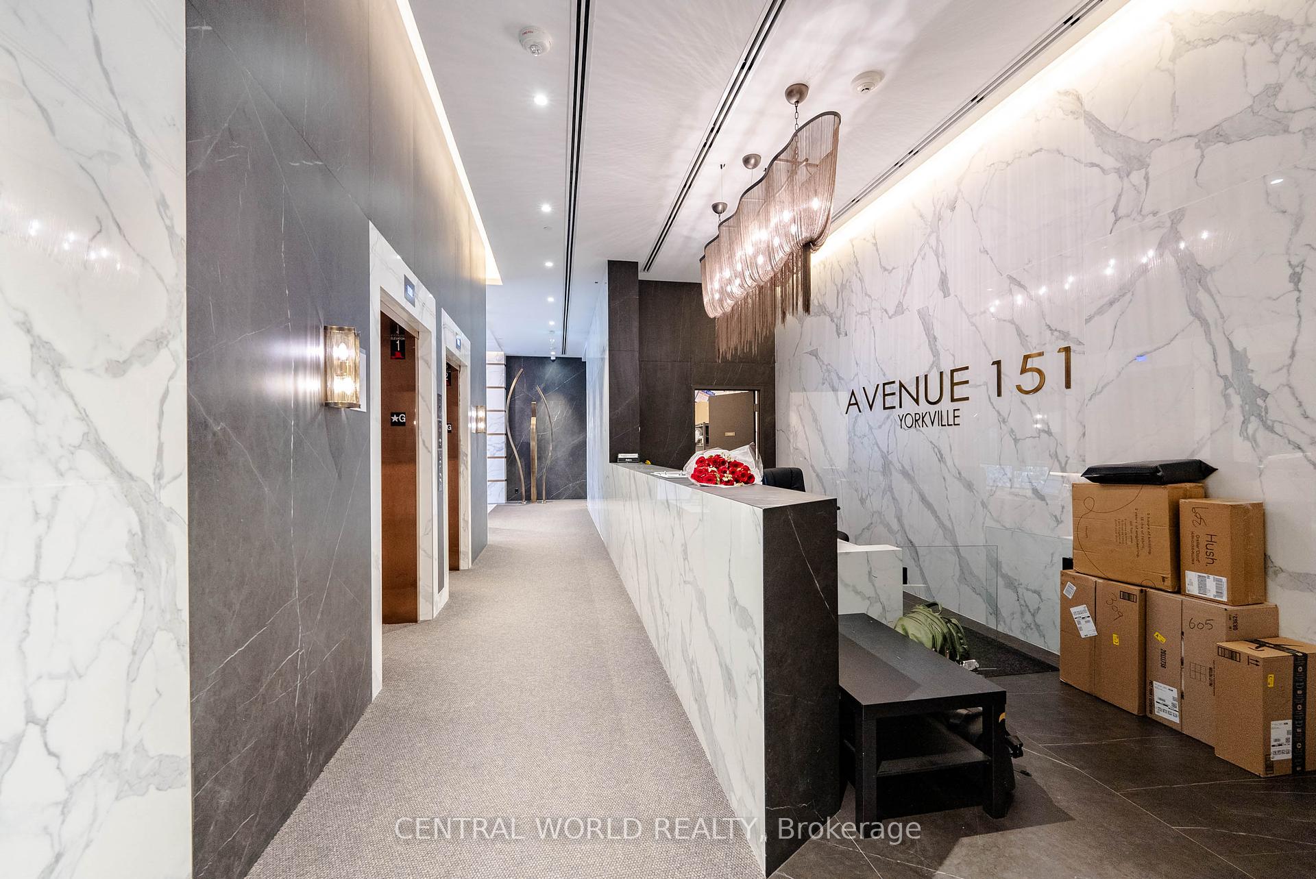 2 Bedrooms Condo at 151 Avenue,  Toronto For sale