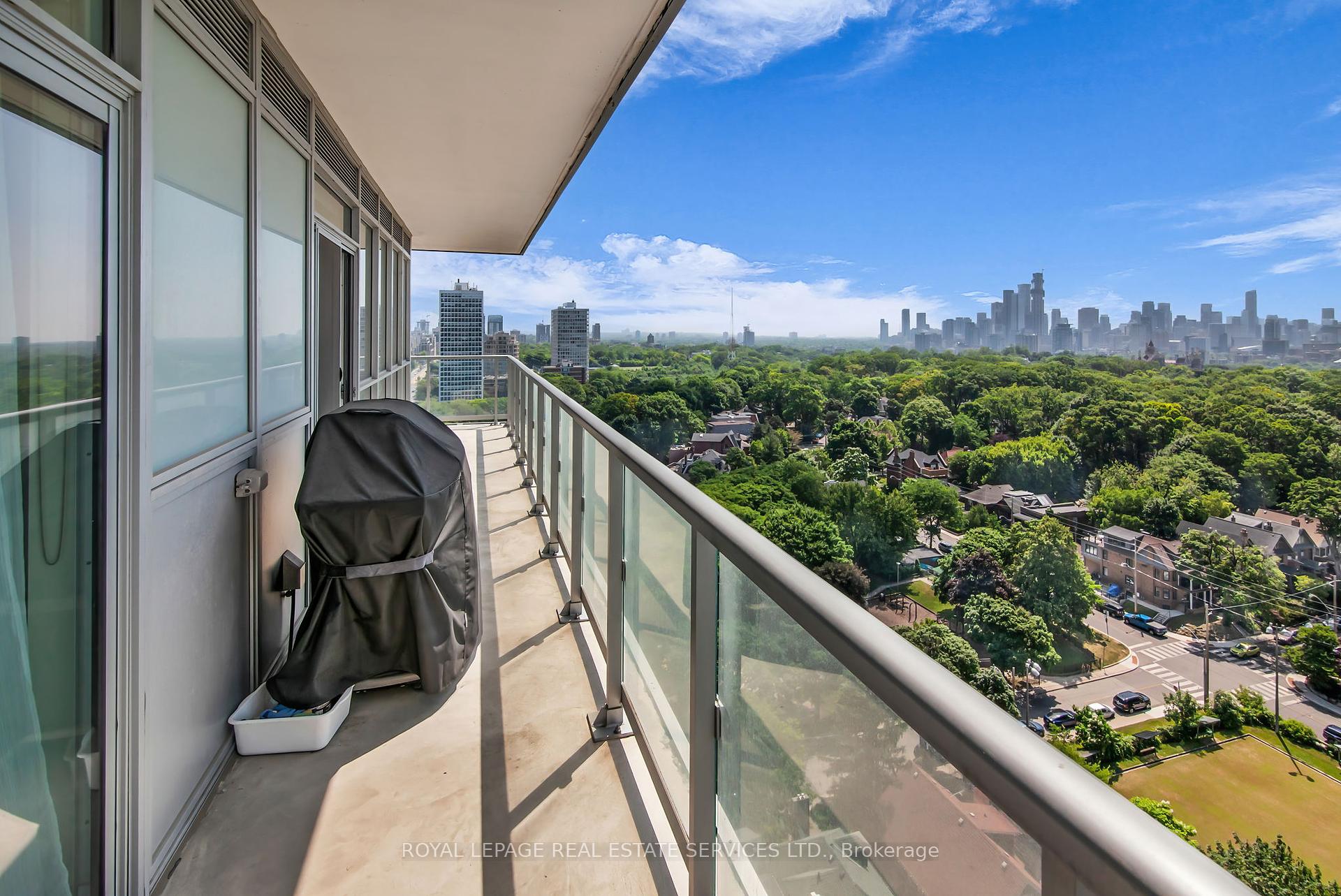 3 Bedrooms Condo at 501 St Clair, Toronto For sale