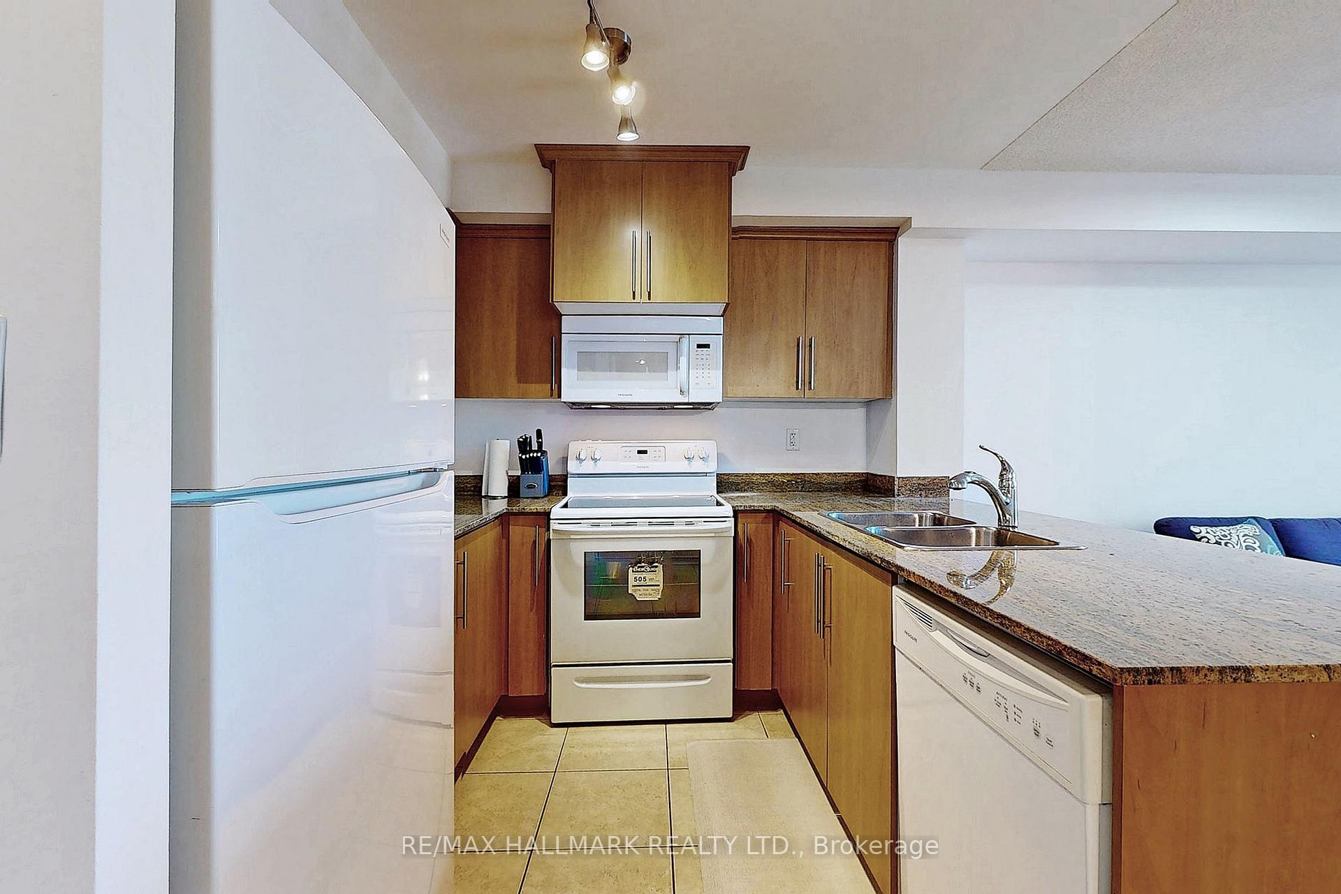 1 Bedroom Condo at 6 Rosebank,  Toronto For sale