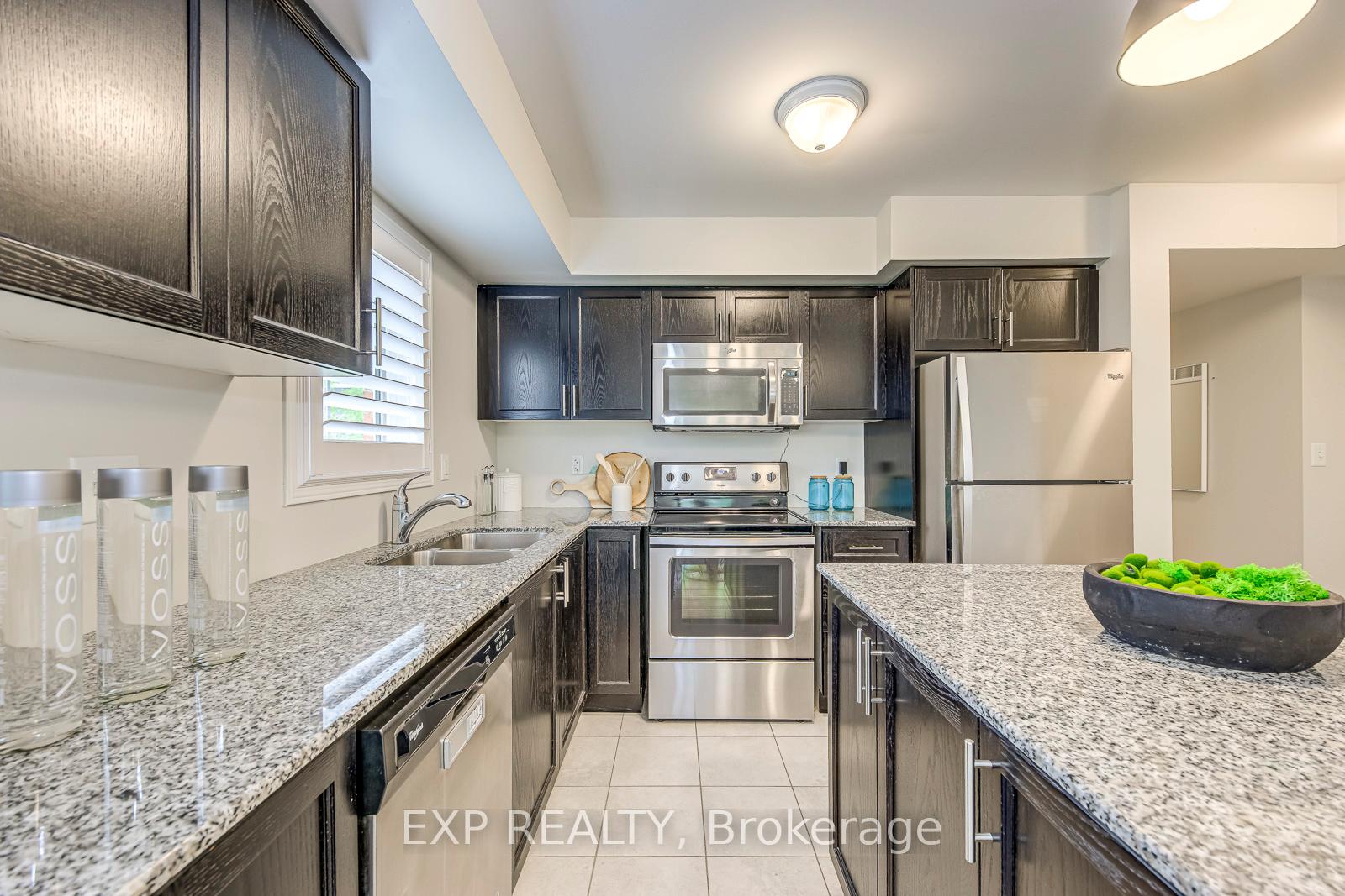 2 Bedrooms Condo at 2484 Post, Oakville For sale