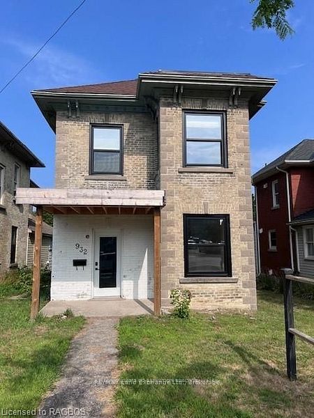 932 QUEEN Street, Kincardine, ON N2Z 2Y2