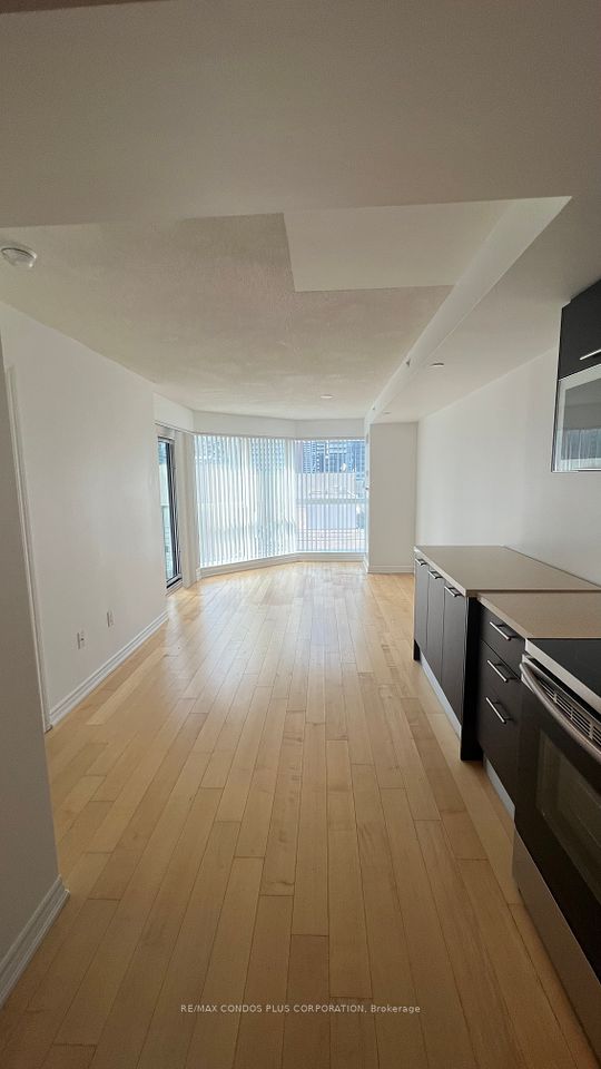 386 Yonge Street