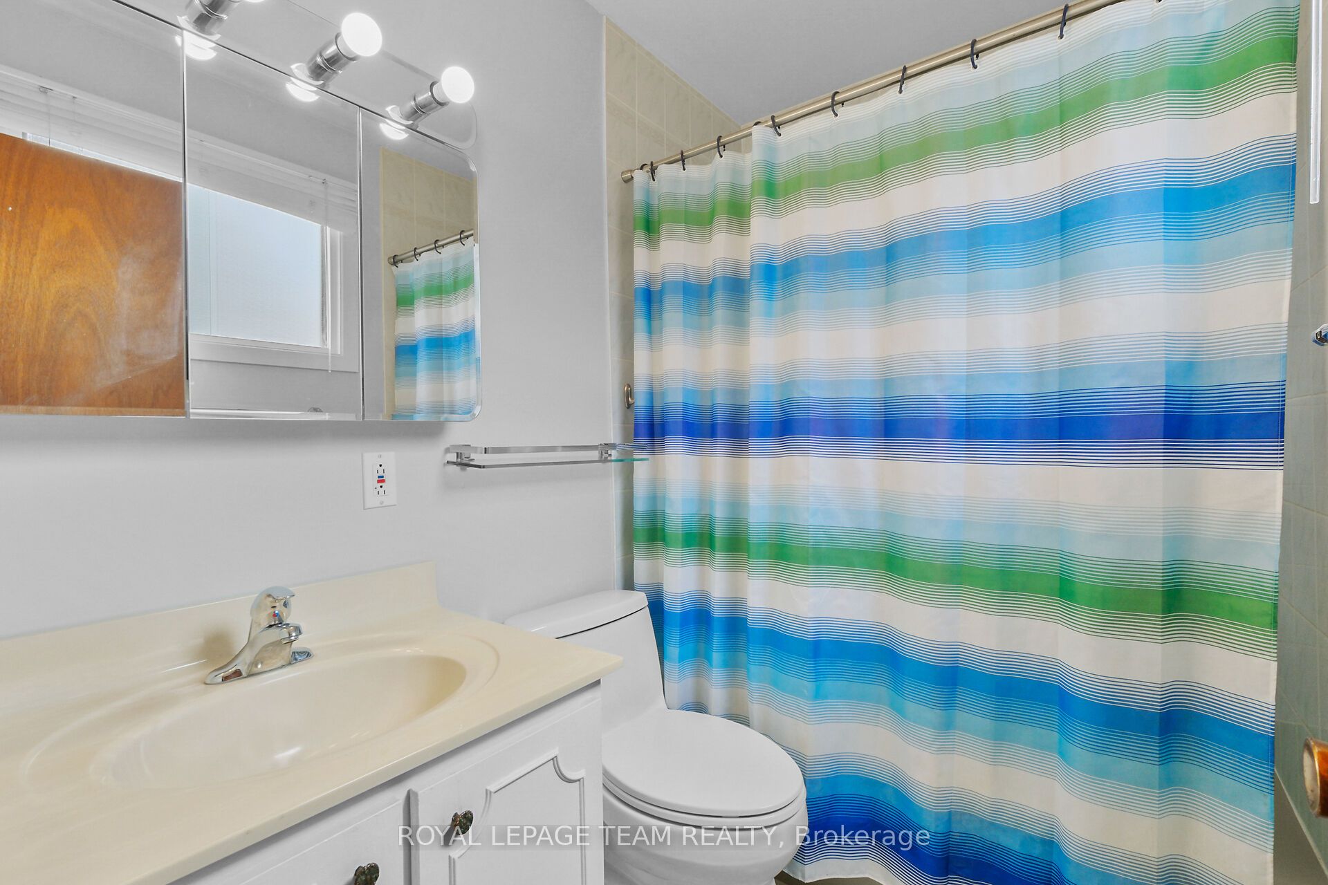 20 Whitehill Avenue, MeadowlandsCrestviewandArea, ON K2G 3A8