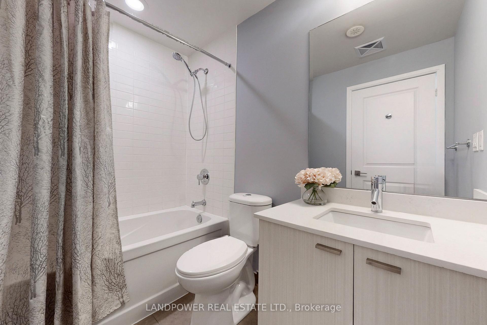 4 Bedrooms Condo at 88 Sheppard, Toronto For sale