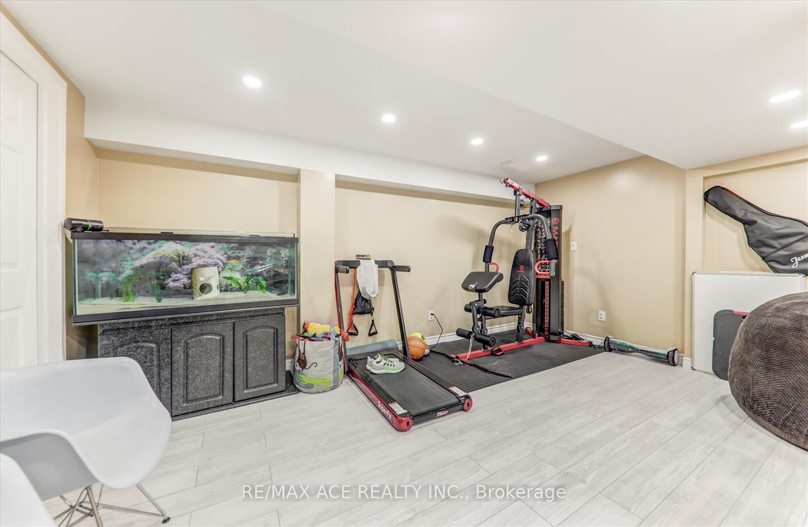 3 Bedrooms Condo at 82 St. Andrews, Hamilton For sale