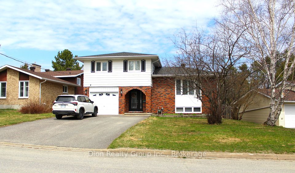 8 Hillcrest