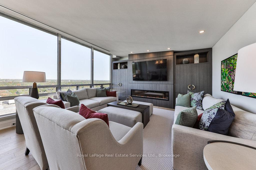 2 Bedrooms Condo at 2170 Marine, Oakville For sale