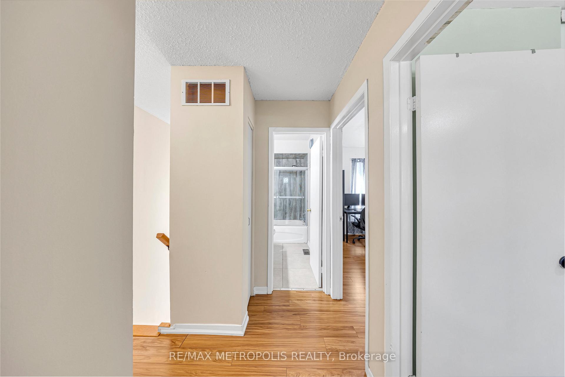 4 Bedrooms Condo at 2550 Birchmount, Toronto For sale