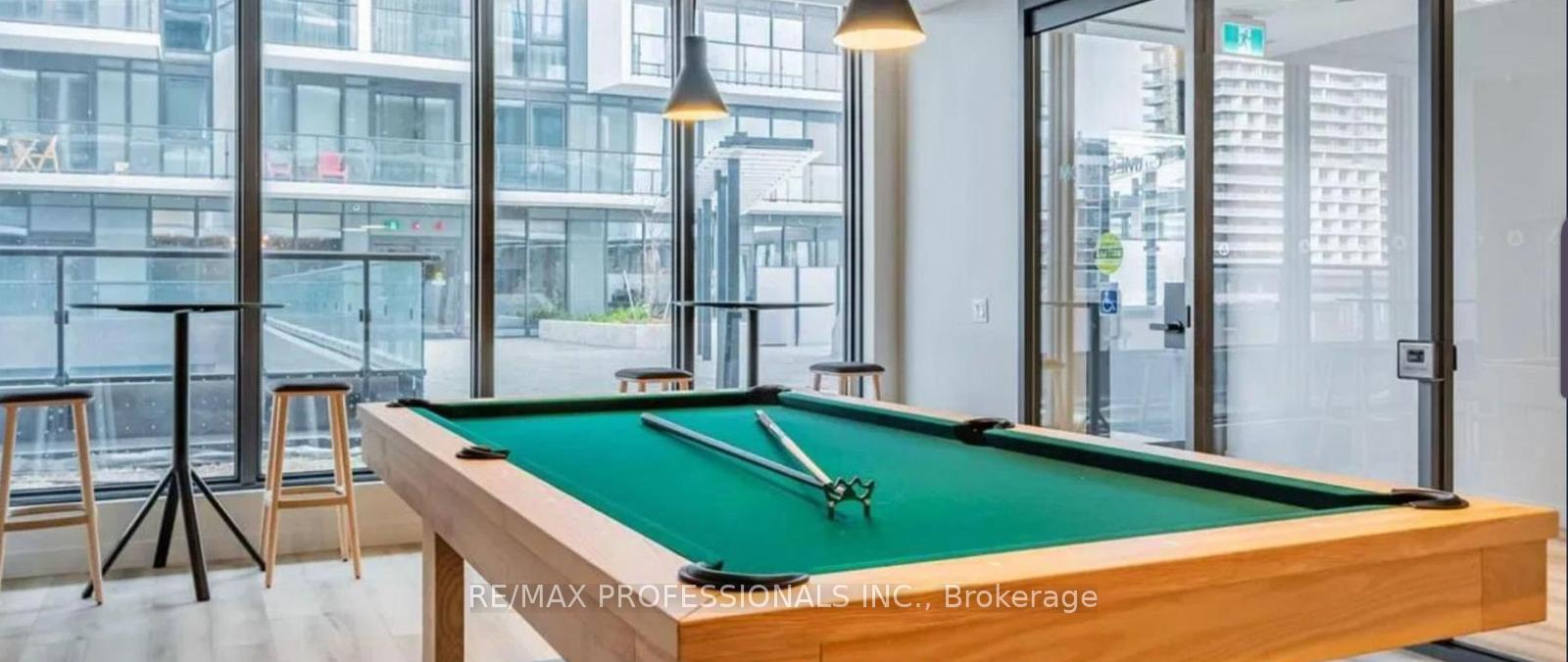 2 Bedrooms Condo at 9 Tecumseth,  Toronto For sale