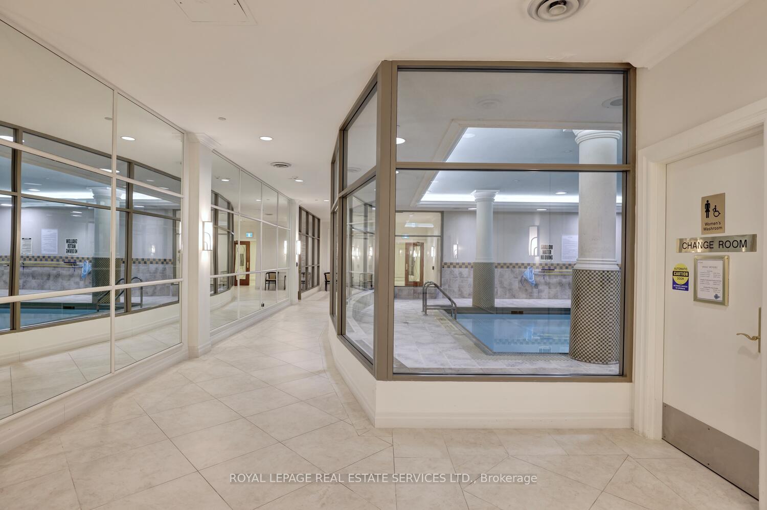 2 Bedrooms Condo at 5233 Dundas,  Toronto For sale