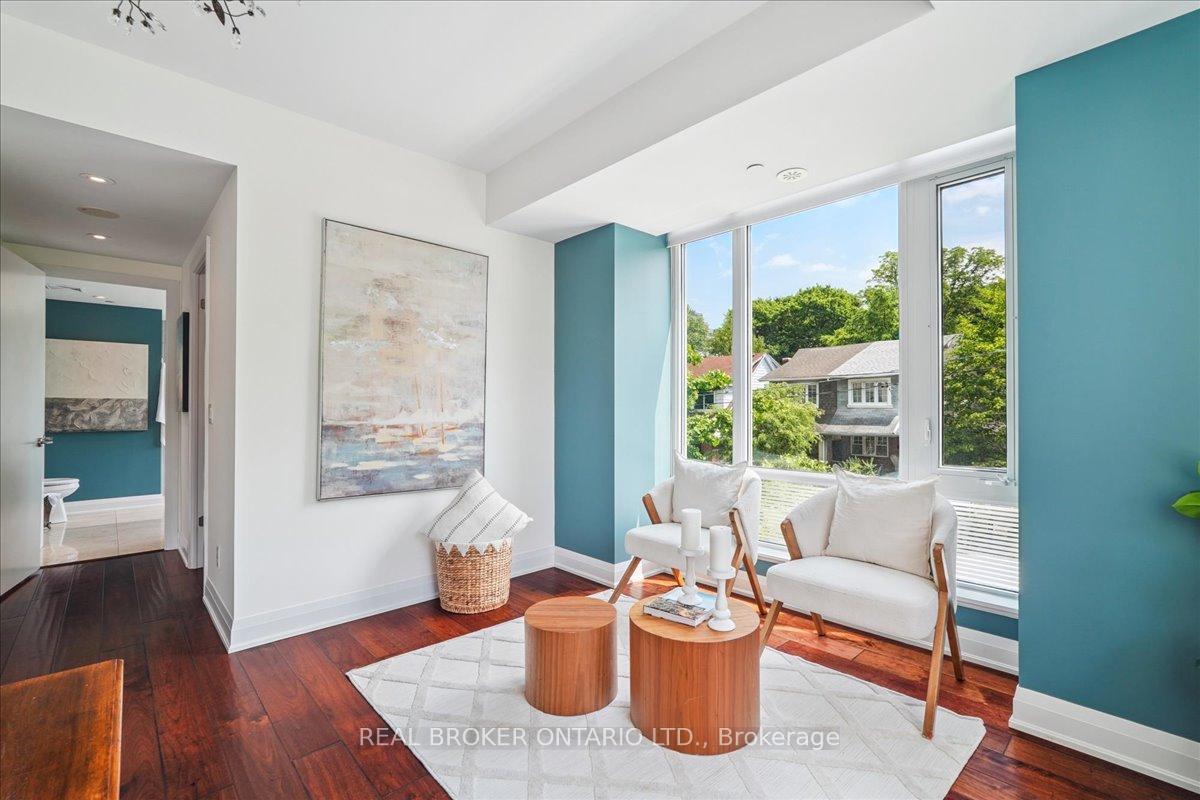 3 Bedrooms Condo at 191 Duplex, Toronto For sale