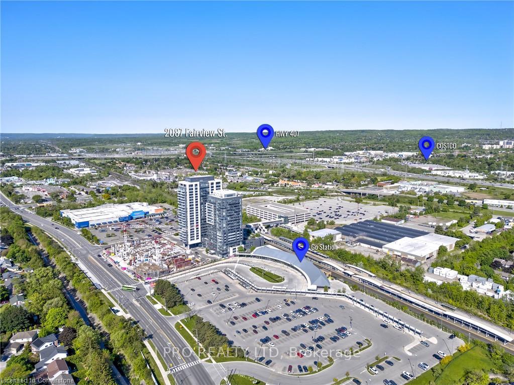 2 Bedrooms Condo at 2087 Fairview, Burlington For sale