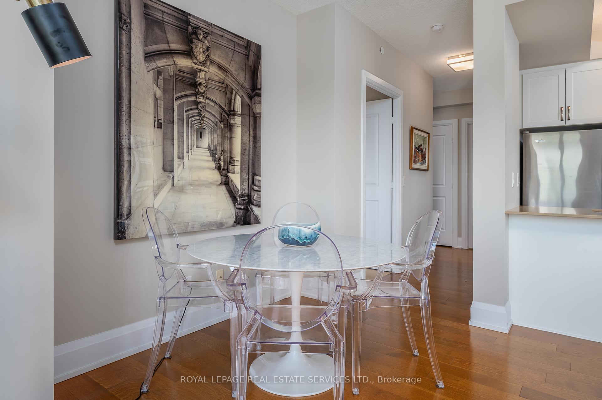 2 Bedrooms Condo at 1 Old Mill,  Toronto For sale