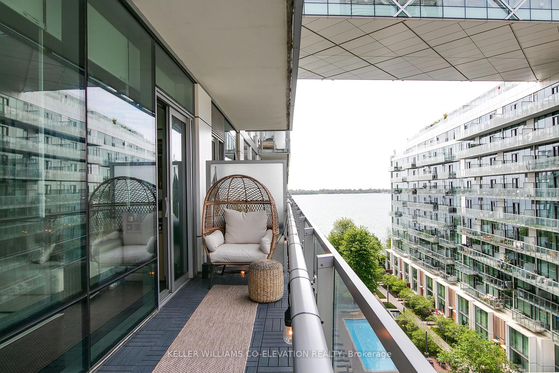 2 Bedrooms Condo at 39 Queens, Toronto For sale
