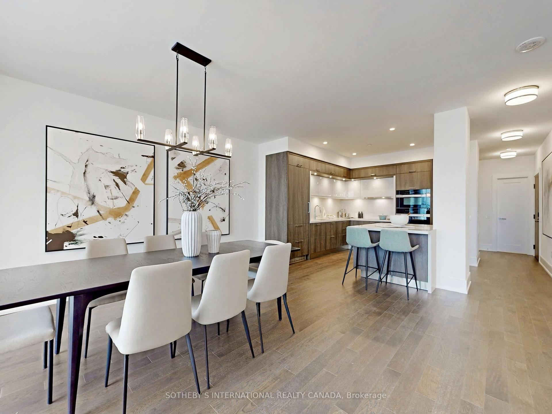 3 Bedrooms Condo at 30 Inn On the Park, Toronto For sale