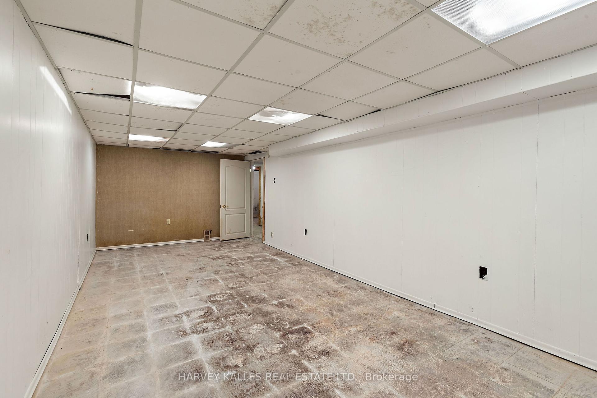 3 Bedrooms Condo at 2020 South Millway, Mississauga For sale