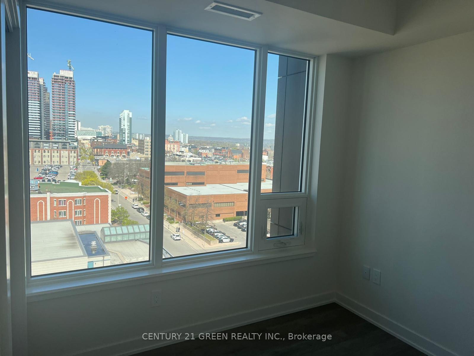 2 Bedrooms Condo at 212 King WIlliam,  Hamilton For sale