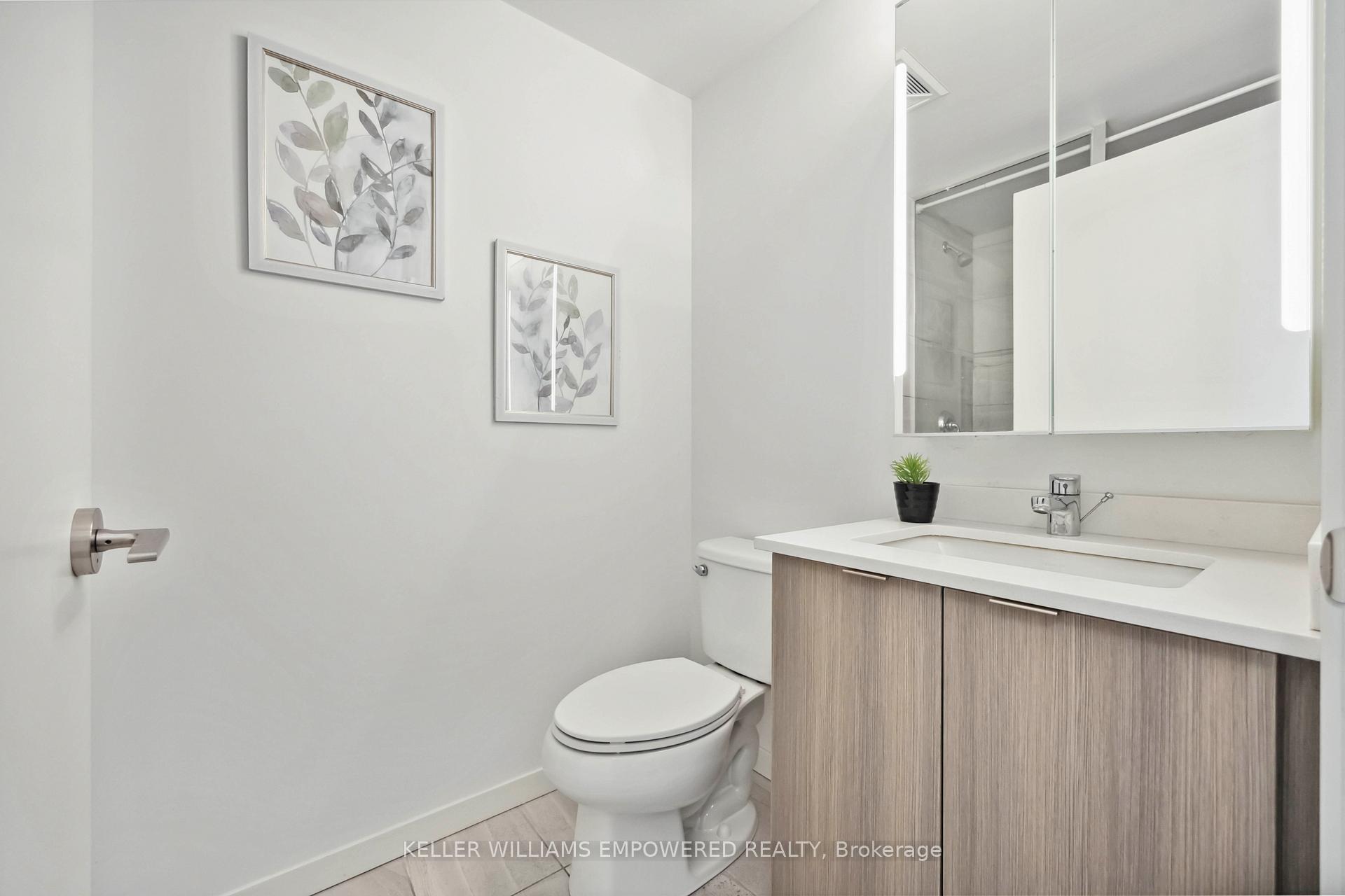 3 Bedrooms Condo at 3237 Bayview, Toronto For sale
