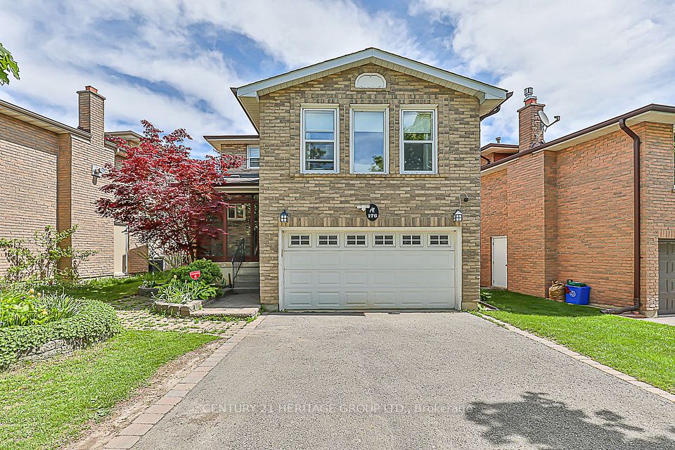176 Stephen Street, Richmond Hill, ON L4C 5P1