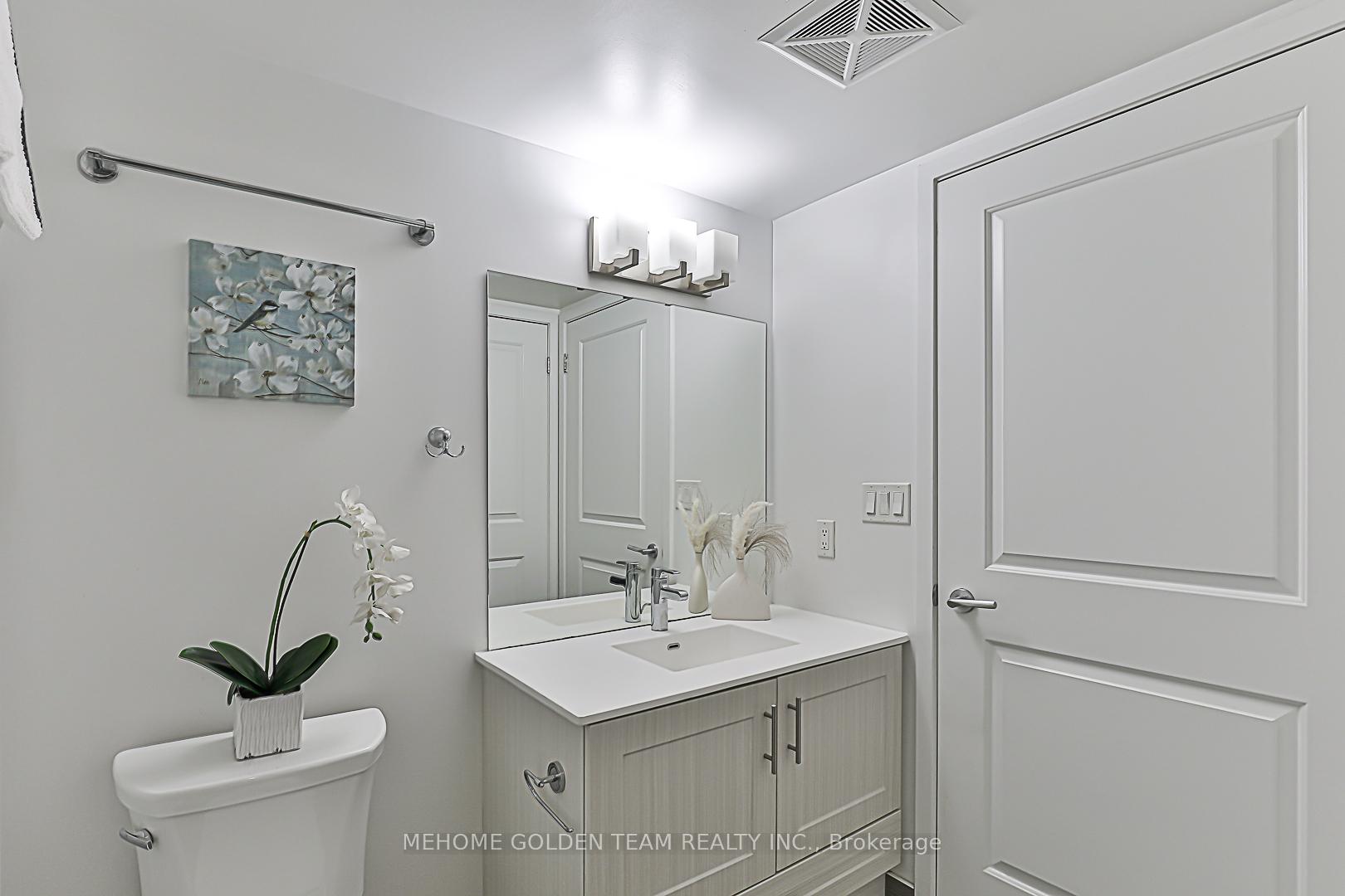 3 Bedrooms Condo at 185 Bonis,  Toronto For sale