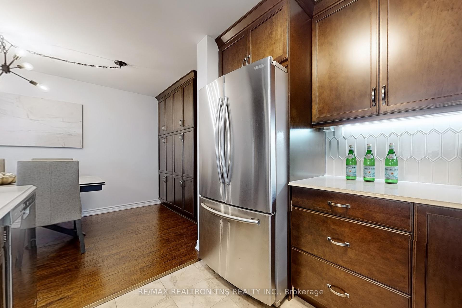 3 Bedrooms Condo at 108 Finch, Toronto For sale