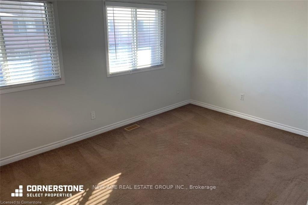 3 Bedrooms Condo at 40 SUMMERCREST, Hamilton For sale
