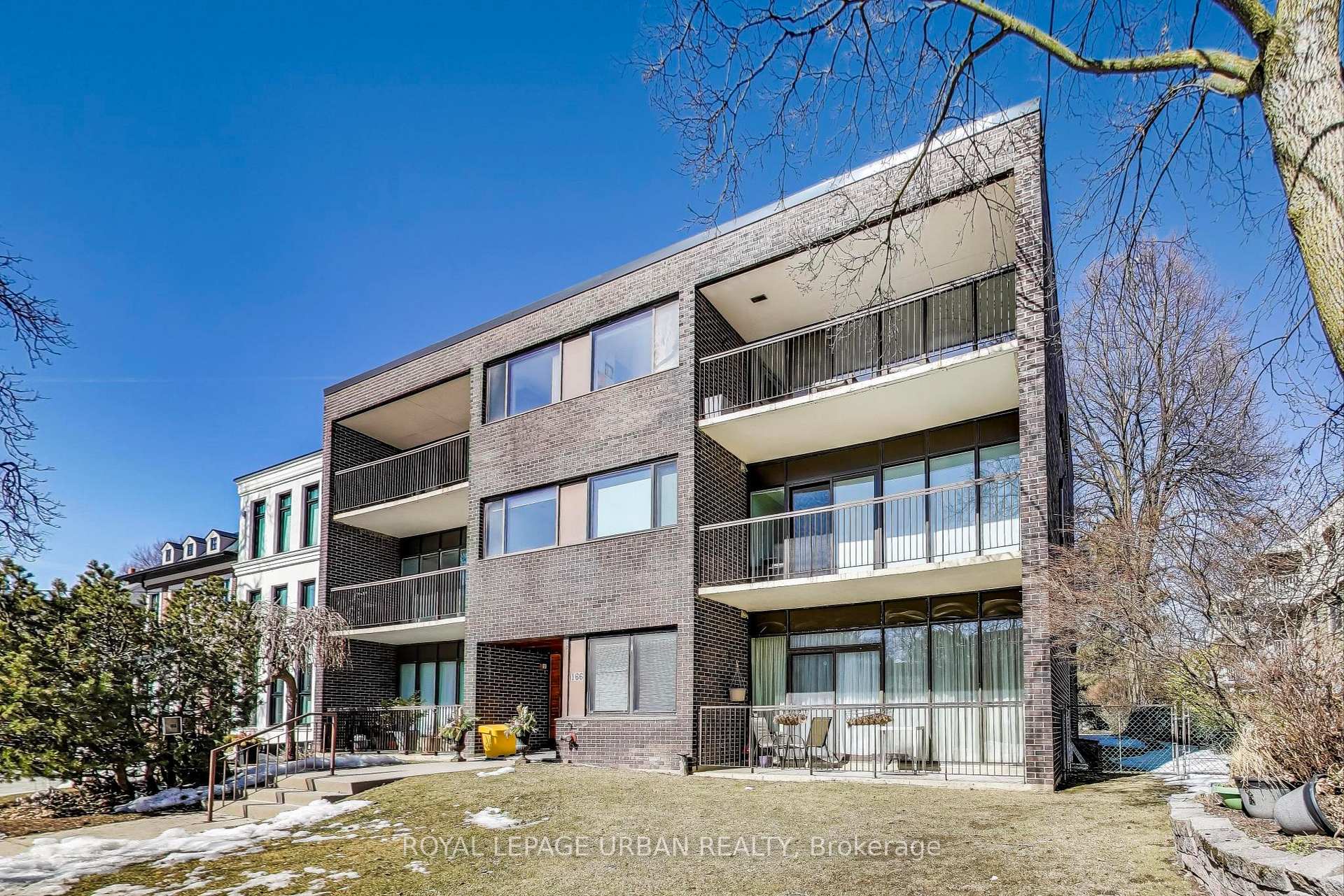2 Bedrooms Condo at 166 Sherwood, Toronto For sale