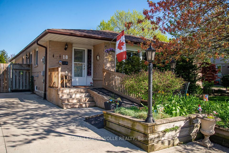 18 Gulliver Crescent