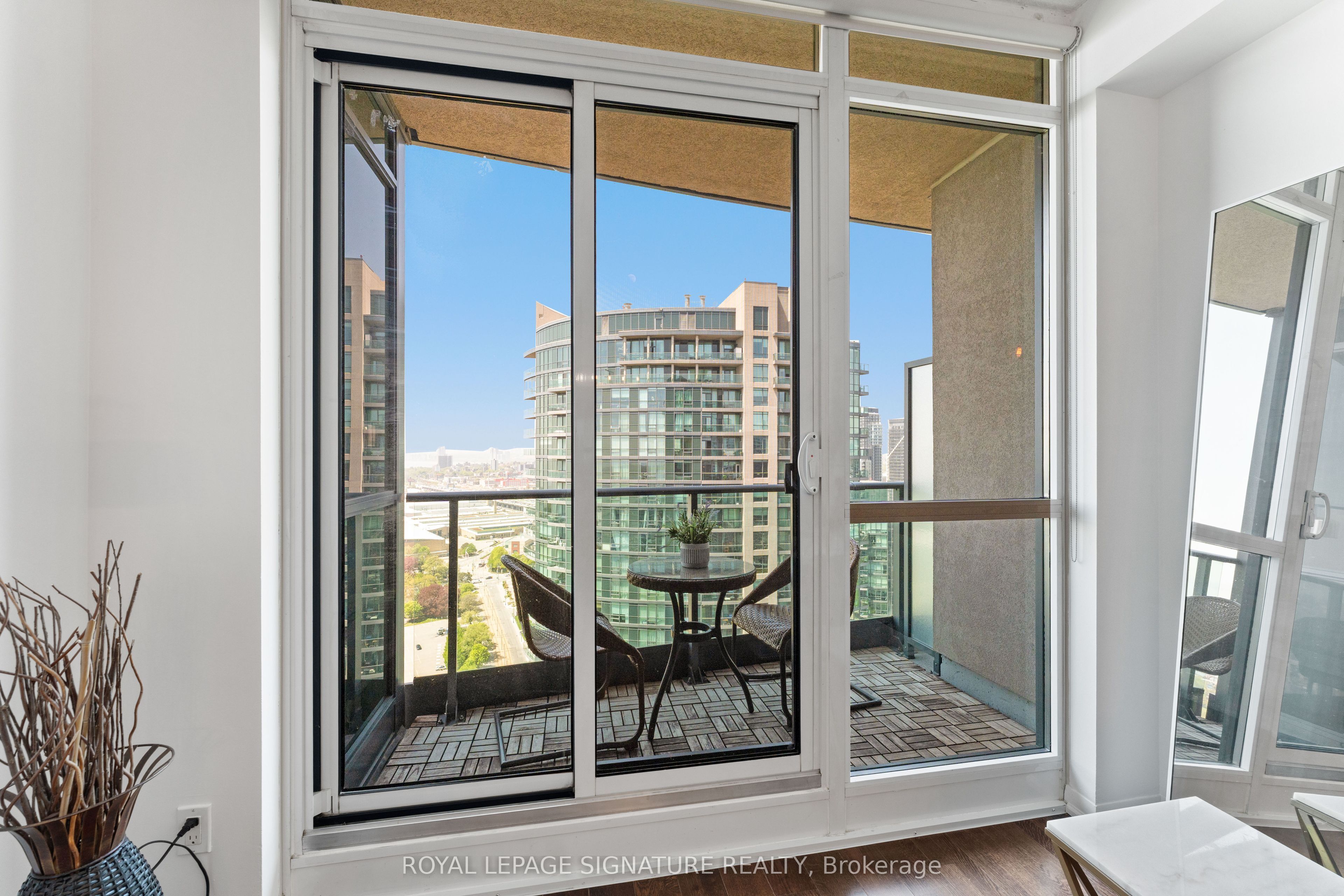 215 Fort York Boulevard, #3407