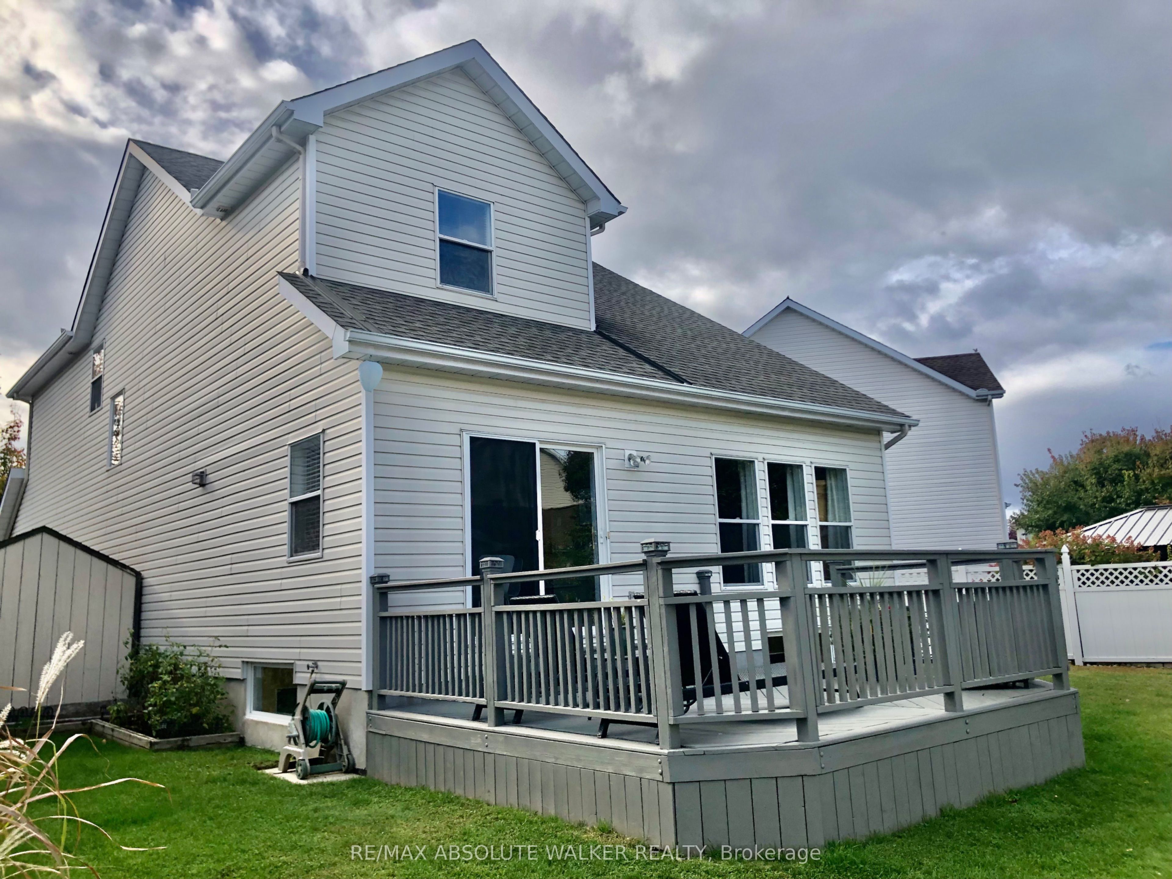 1529 Rumford Drive, OrleansCumberlandandArea, ON K4A 4B8
