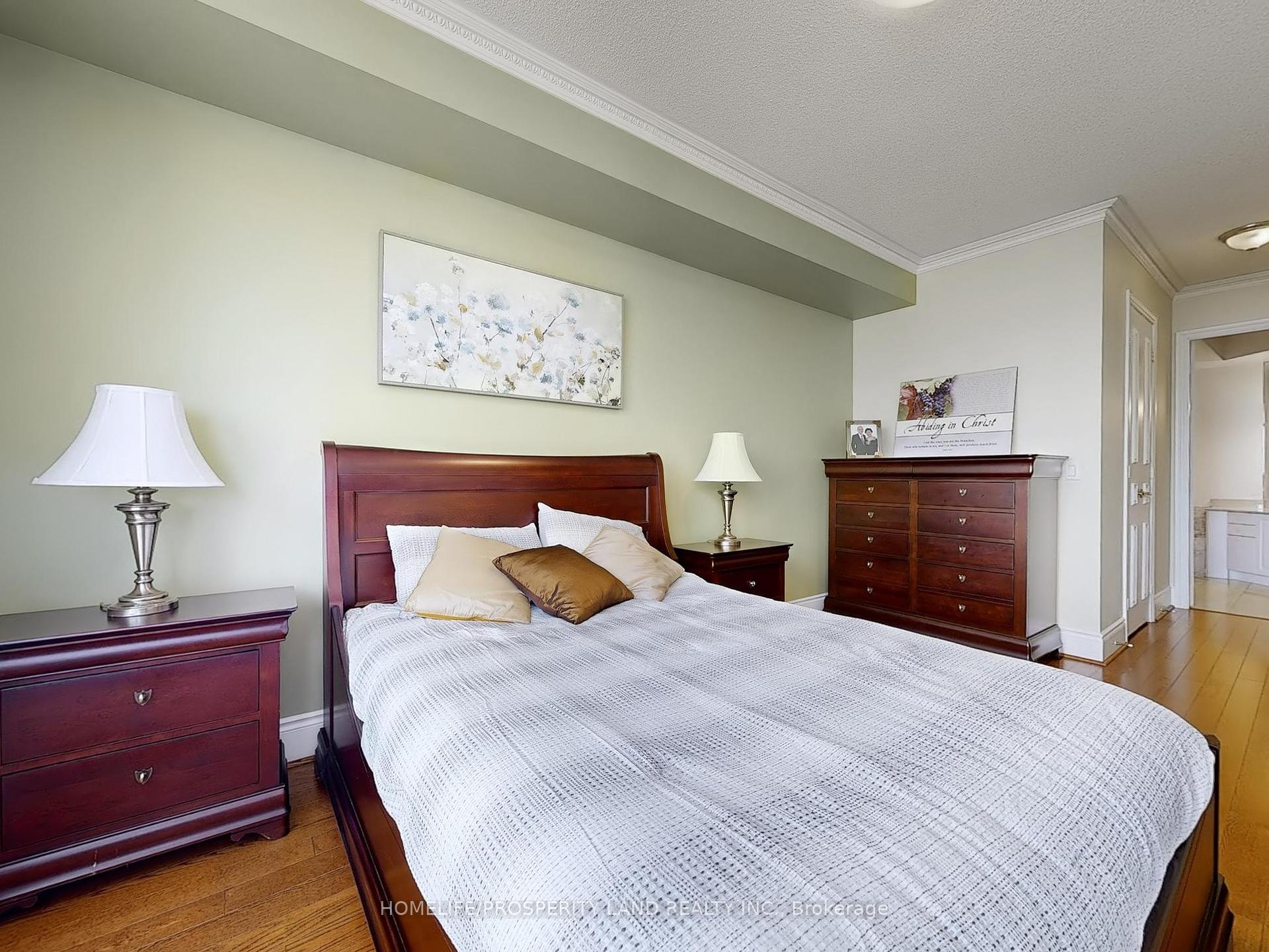 3 Bedrooms Condo at 89 Skymark, Toronto For sale
