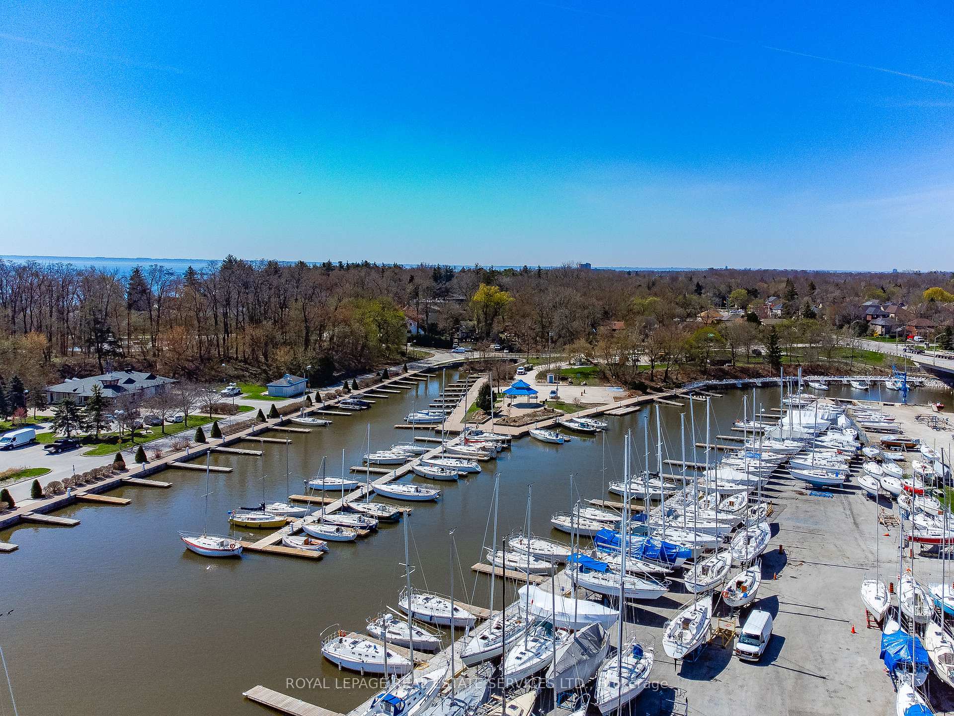 2 Bedrooms Condo at 102 Bronte,  Oakville For sale