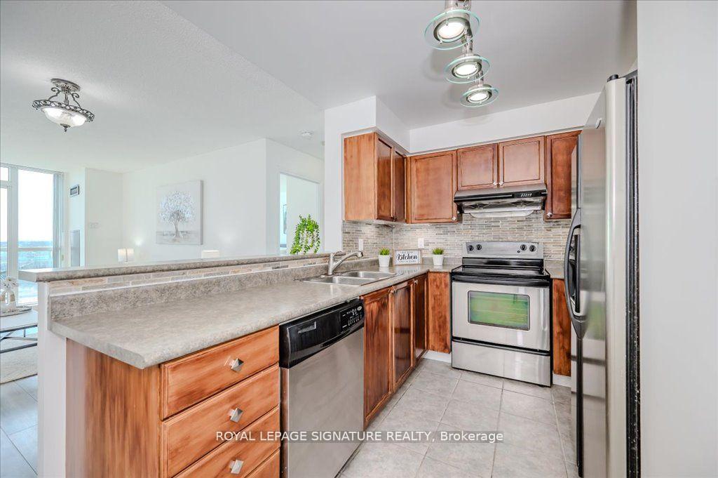 1 Bedroom Condo at 2545 Erin Centre, Mississauga For sale
