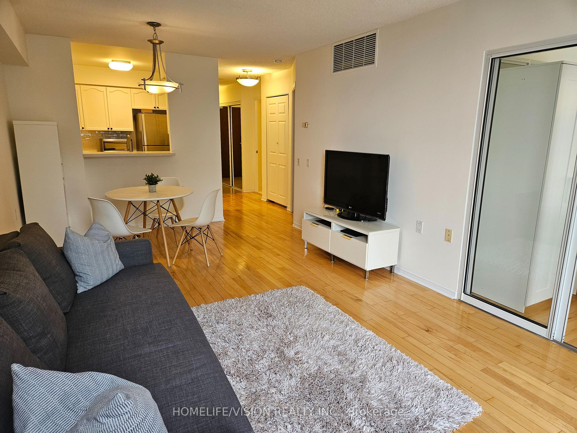 2 Bedrooms Condo at 35 Finch,  Toronto For sale