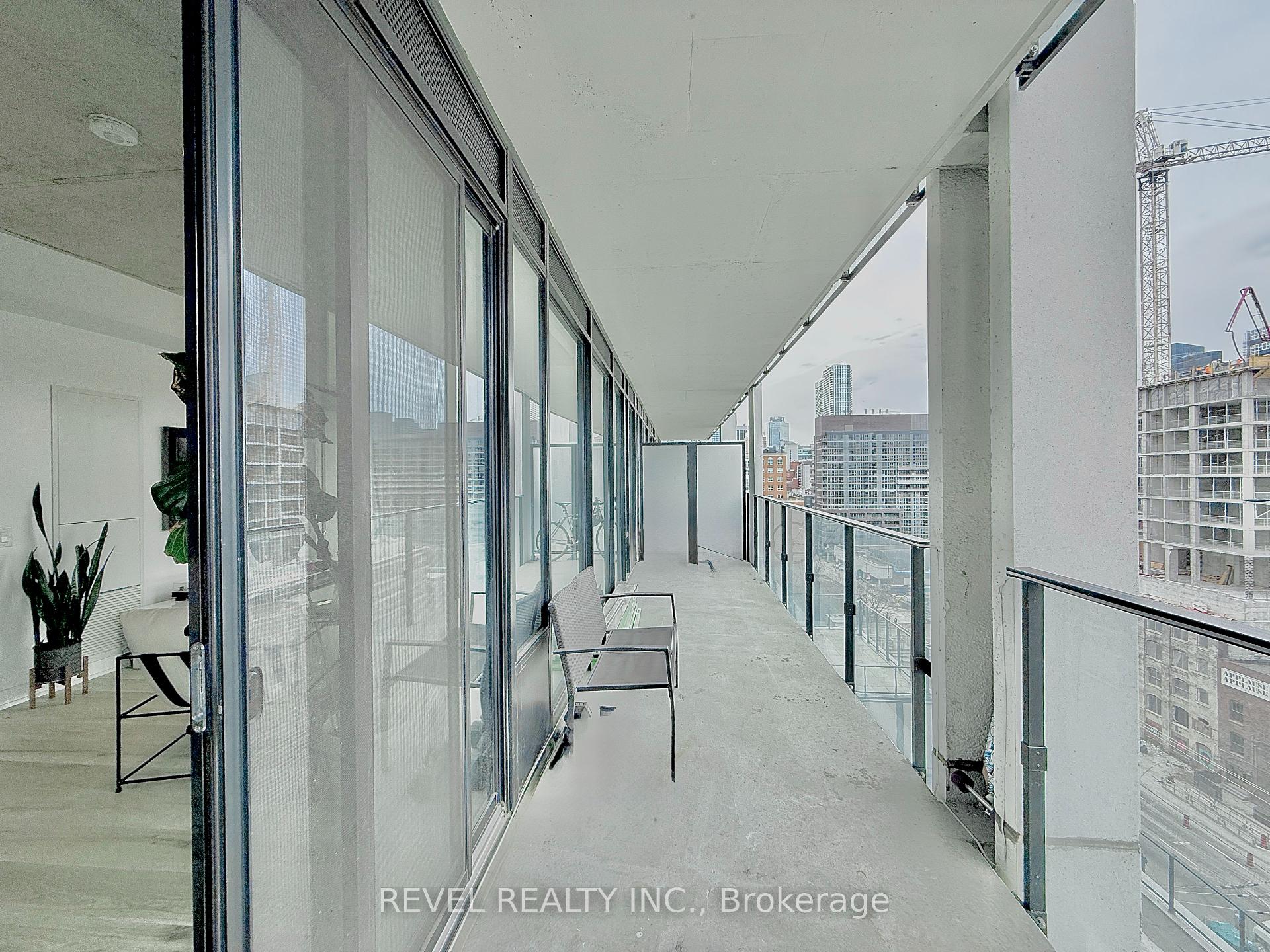 2 Bedrooms Condo at 55 Ontario, Toronto For sale