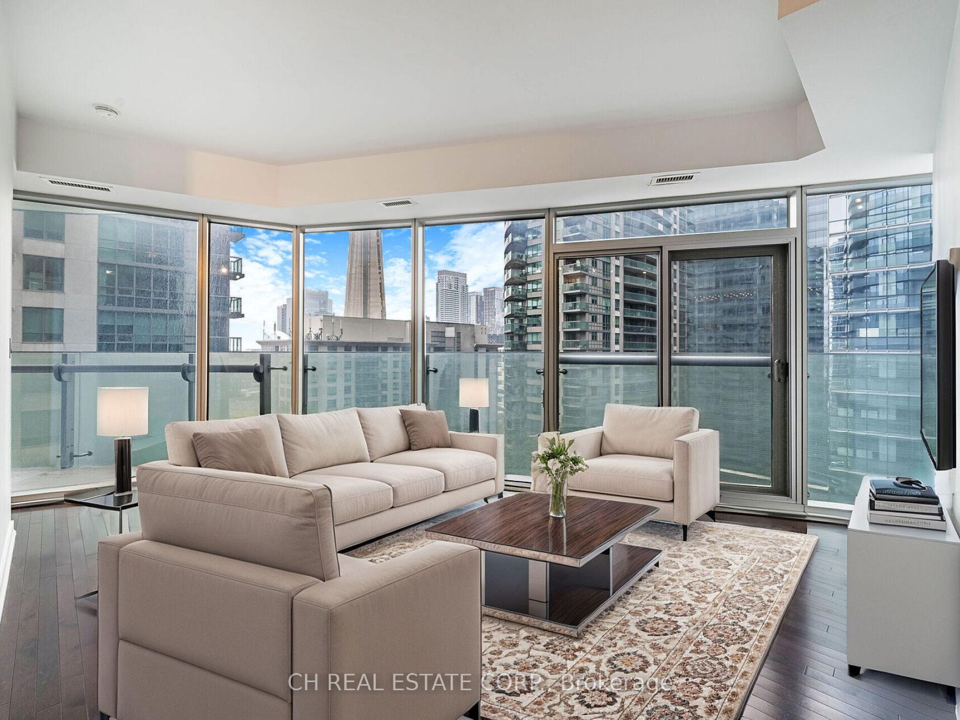 2 Bedrooms Condo at 12 York,  Toronto For sale