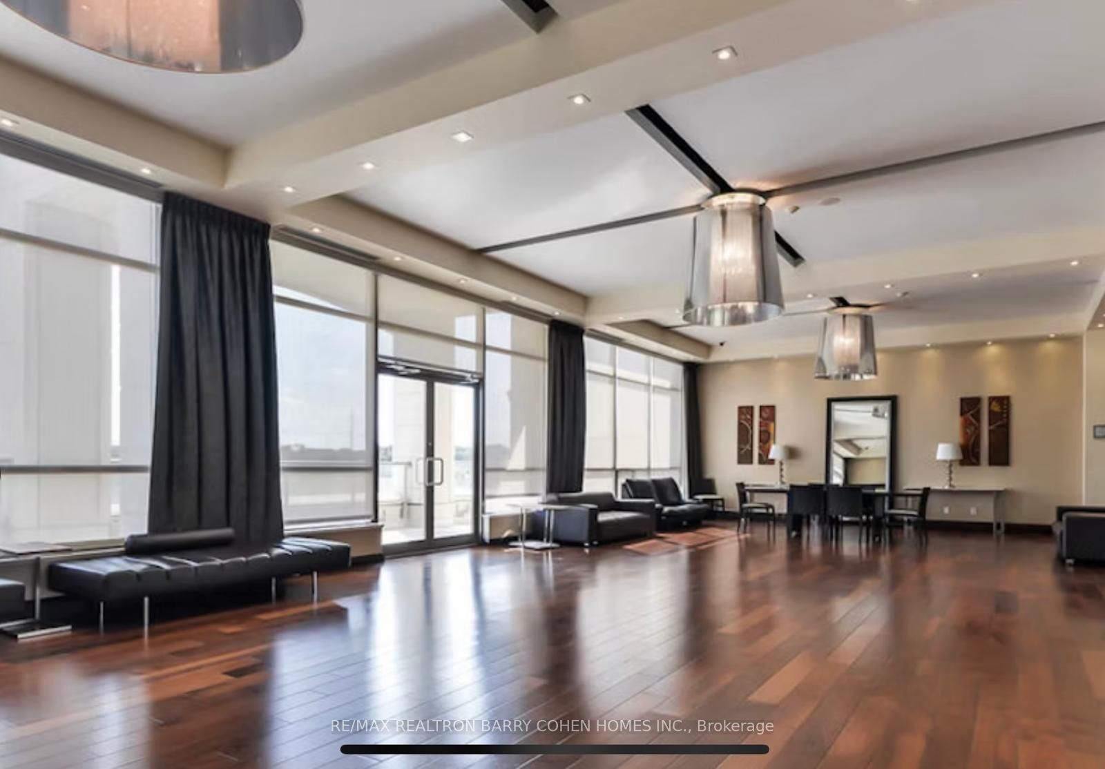 21 Galleria Parkway, #21