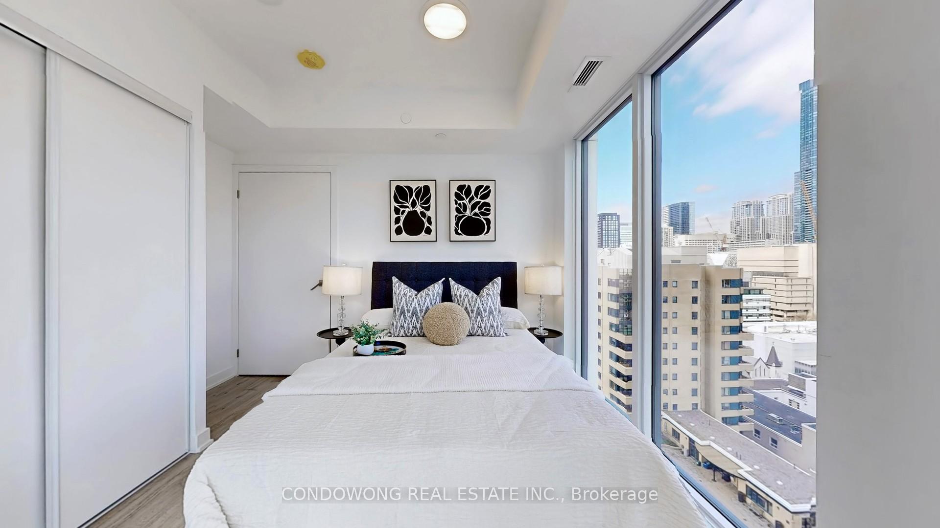 2 Bedrooms Condo at 252 Church,  Toronto For sale