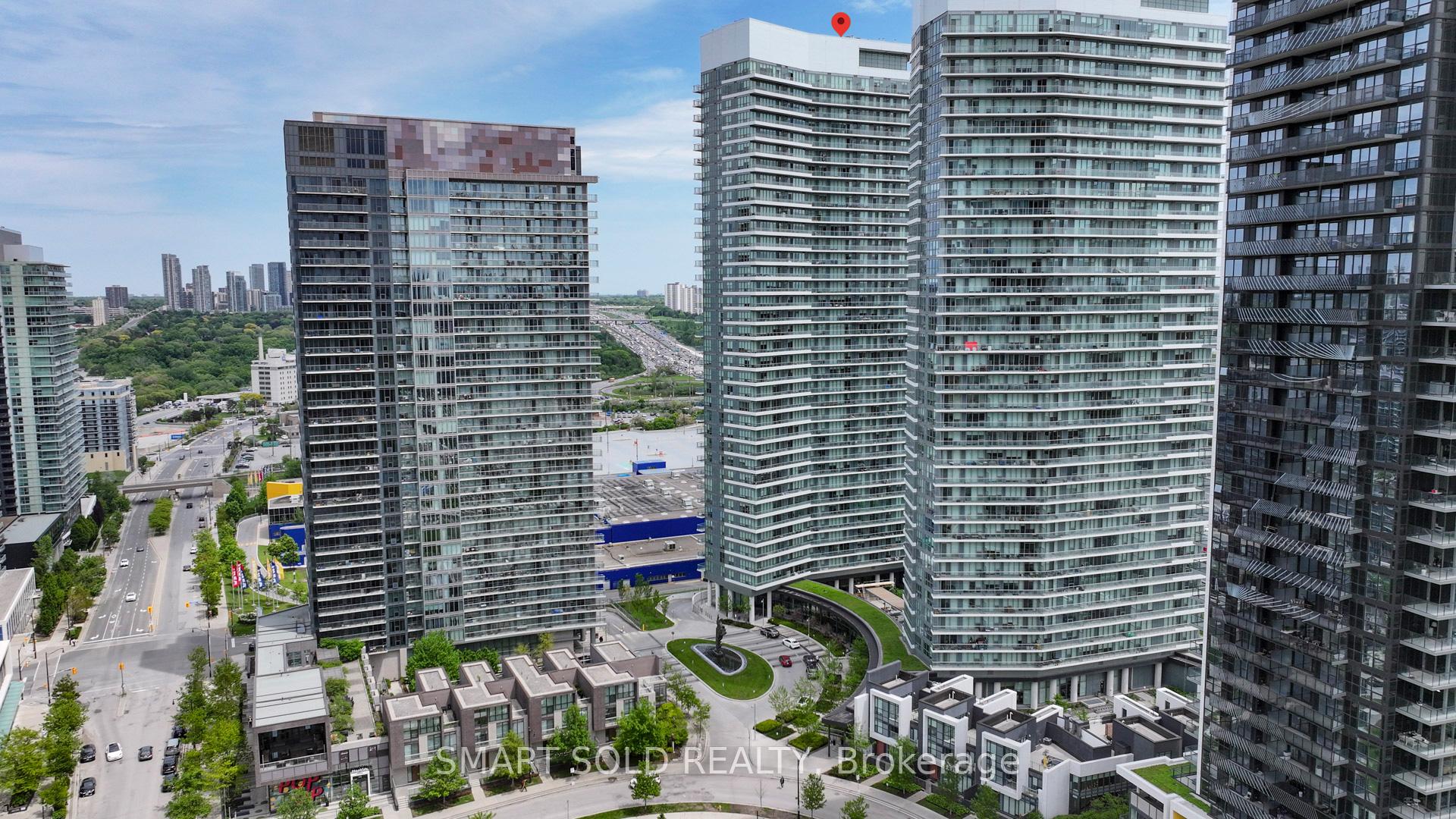 2 Bedrooms Condo at 117 Mcmahon, Toronto For sale