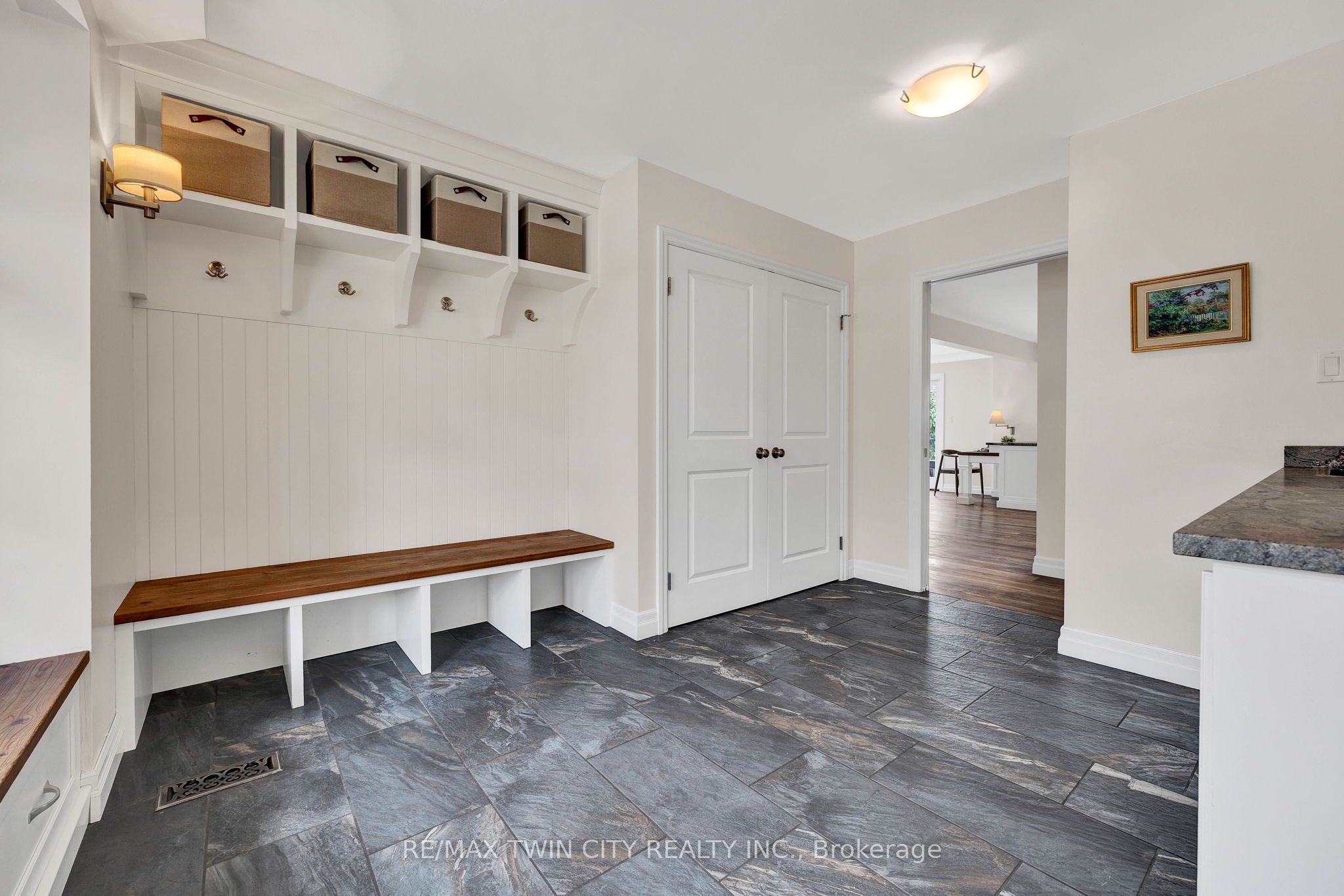 7 Huntley Crescent