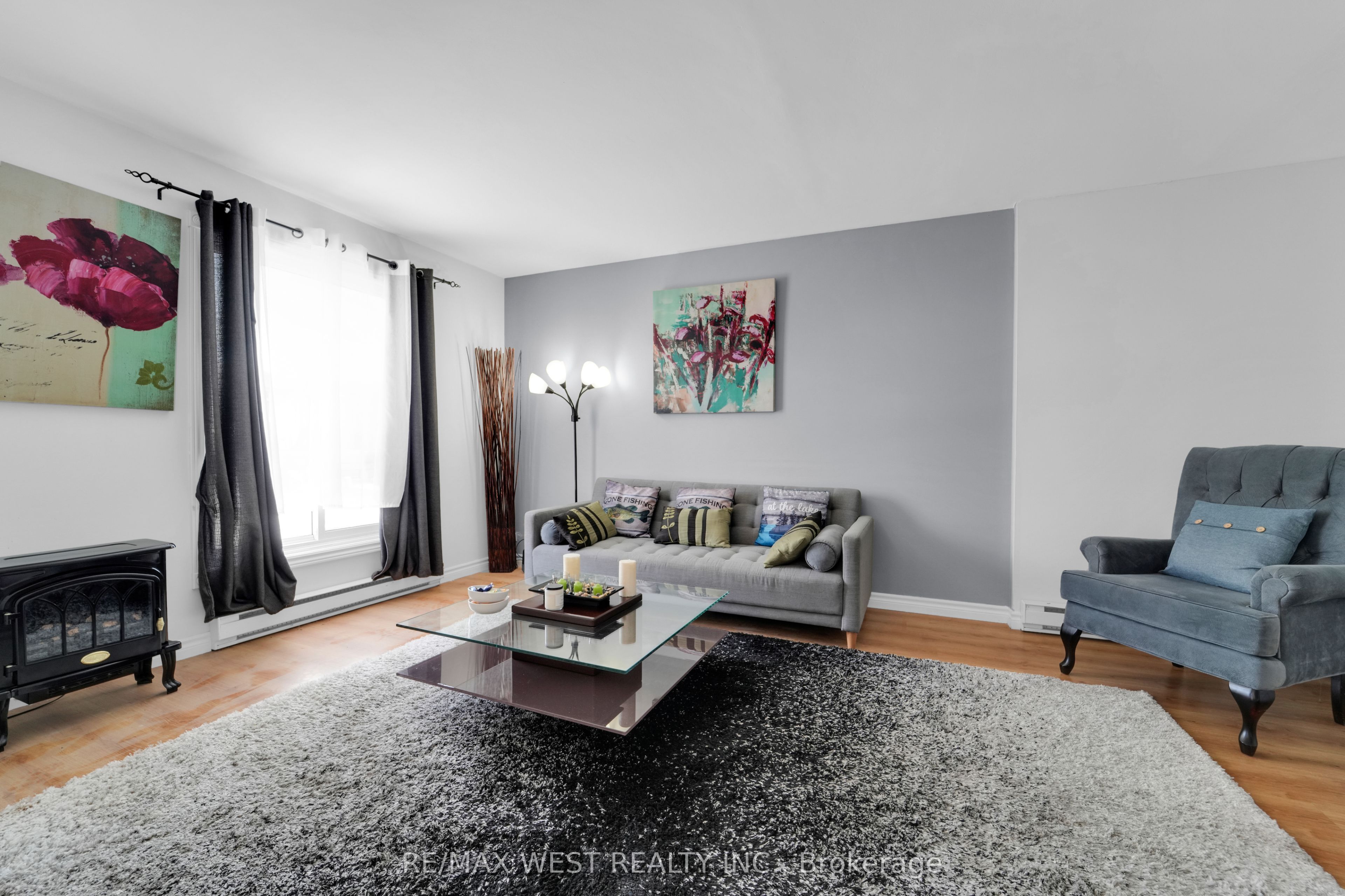 18 Jasmine Square