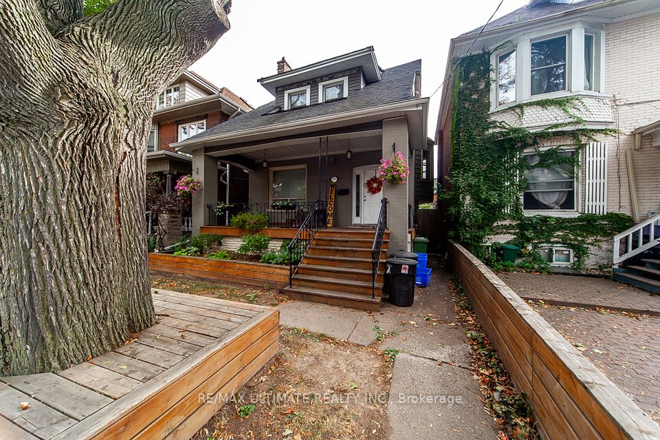 17 Fairleigh Avenue, Hamilton, ON L8M 2K1