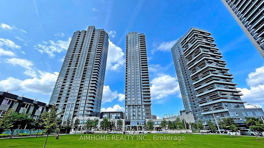 255 Village Green Square