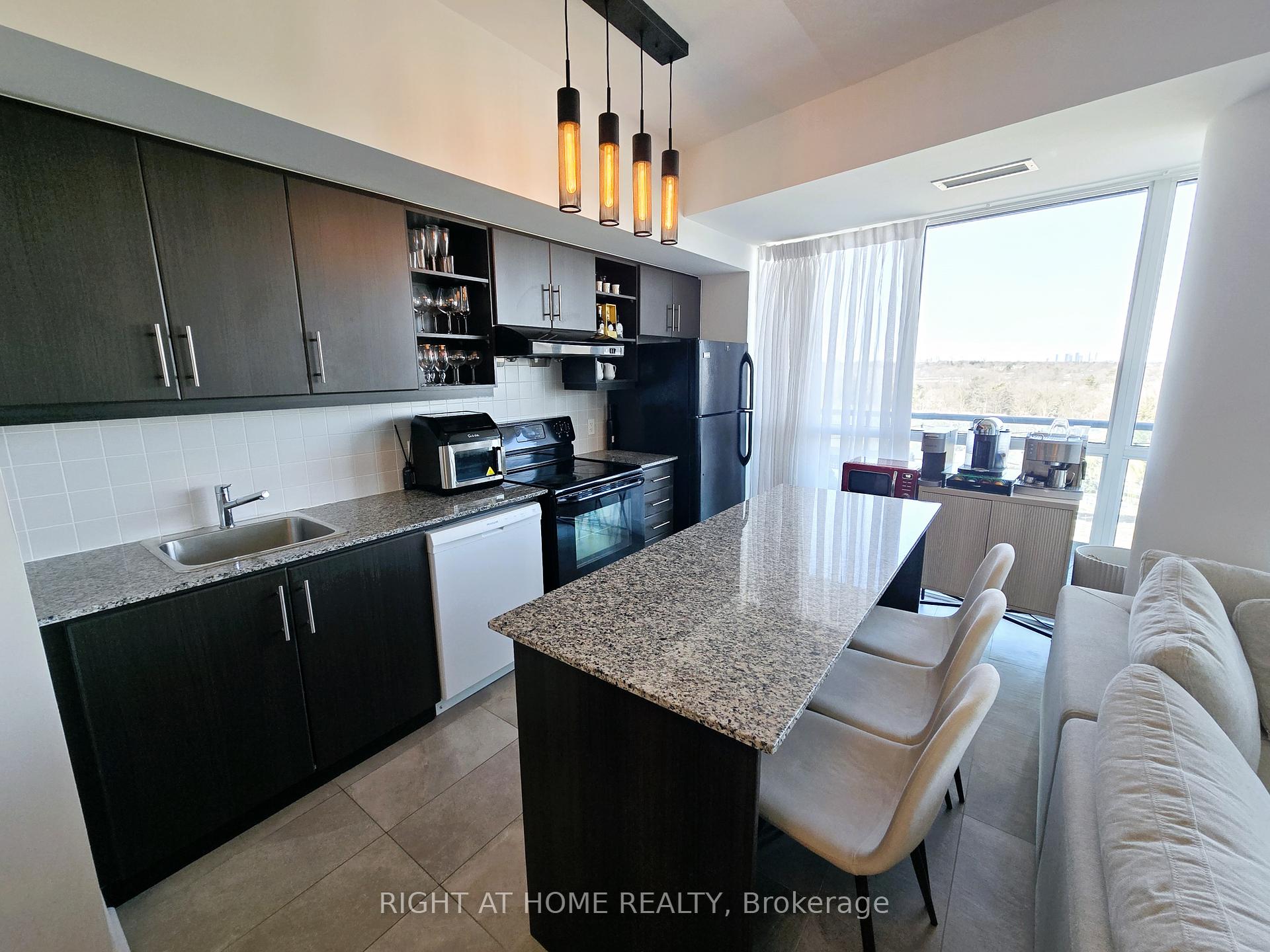 3 Bedrooms Condo at 35 Brian Peck, Toronto For sale