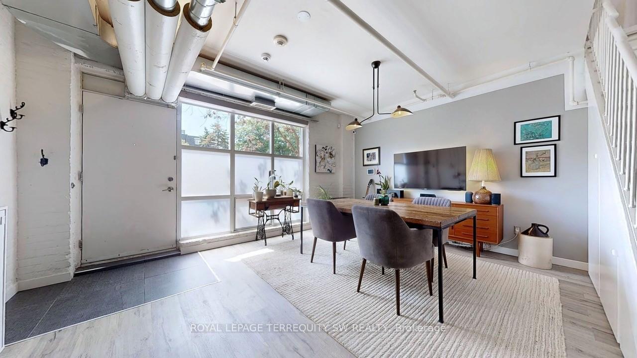 2 Bedrooms Condo at 284 St Helens, Toronto For sale